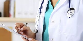 İnsan vücudunun en büyük organı olan cilt, hem sağlık hem de estetik açıdan büyük önem taşır. Ciltte oluşabilecek hastalıkların teşhis edilmesi ve tedavi edilmesi ise uzmanlık gerektiren bir tıp alanıdır. Bu alanda çalışan cilt doktoru, tıp dilinde dermatolog olarak bilinen ve cilt hastalıklarının teşhisi ile tedavisinde uzmanlaşmış doktordur. Günümüzde hem sağlık hem de estetik alanında önemli bir rol oynayan cilt doktoru, birçok farklı cilt probleminin çözümünde hastalara yardımcı olur. Konulu bir haber görseli.