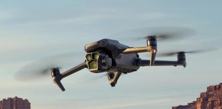 Drone Operatörü Kimdir? Drone Operatörü Ne Kadar Kazanır? Teknolojinin gelişmesiyle birlikte, hava görüntüleme ve çeşitli endüstriyel uygulamalarda kullanılan drone operatörleri, artık pek çok sektörde vazgeçilmez hale gelmiştir. Bir drone operatörü, insansız hava araçlarını (İHA) profesyonel bir şekilde kullanarak fotoğraf, video çekimi, haritalama ve denetim gibi görevleri gerçekleştirir. Bu meslek, hem teknik bilgi hem de dikkat gerektiren bir uzmanlık alanıdır. Konulu bir haber görseli.