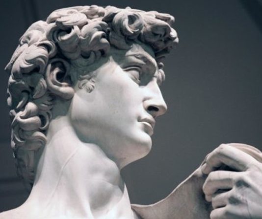 Heykeltraşlık, sanat dünyasının en eski ve etkileyici mesleklerinden biridir. Heykeltraşlar, taş, kil, ahşap veya bronz gibi malzemelerle üç boyutlu eserler üretir. Bu eserler, hem estetik hem de kültürel değer taşır. Bir heykeltraş, yaratıcılığını, teknik becerisiyle birleştirerek izleyiciyi etkilemeyi amaçlar. Konulu bir haber görseli.