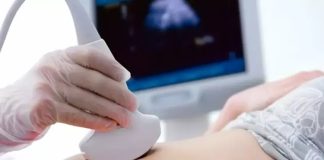 Kadın sağlığı alanında uzmanlaşmış olan jinekolog, hem üreme sistemi hastalıklarının teşhis ve tedavisini yapan hem de gebelik sürecini takip eden önemli bir tıp uzmanıdır. Günümüzde kadınların düzenli sağlık kontrolleri ve doğum süreçlerinin güvenli şekilde yürütülmesi açısından bu meslek büyük bir öneme sahiptir. Peki, jinekolog kimdir, ne iş yapar ve ne kadar kazanır? İşte merak edilen tüm detaylar. Konulu bir haber görseli.