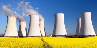 Bilim dünyasında enerji üretimi, atom yapısı ve radyoaktif süreçlerin araştırılması açısından kritik bir rol oynayan nükleer fizikçi, teorik ve uygulamalı araştırmalar yapan uzman kişidir. Nükleer fizikçiler, atom çekirdeğinin yapısını inceleyerek enerji üretimi, tıp, savunma ve uzay teknolojileri gibi alanlarda önemli katkılar sağlar. Bu meslek, yüksek bilgi birikimi, deney ve laboratuvar çalışmaları gerektirir. Konulu bir haber görseli.