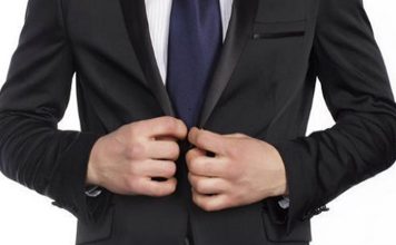 Kamu ve özel sektör kurumlarında yöneticilerin işlerini kolaylaştıran ve bürokratik süreçleri yöneten pozisyonlar, kurumların verimliliği açısından büyük önem taşır. Bu görevlerin en kritiklerinden biri de özel kalem müdürü pozisyonudur. Kurumun üst düzey yöneticilerinin gündemini planlamak, yazışmalarını düzenlemek ve resmi iş akışlarını koordine etmek, bu mesleğin temel sorumlulukları arasında yer alır. Özellikle büyük kurumlarda yöneticilerin yoğun programını yönetmek, özel kalem müdürü için hem dikkat hem de organizasyon becerisi gerektirir. Konulu bir haber görseli.