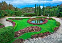 Günümüzde şehirleşmenin hızla artmasıyla birlikte doğal alanların korunması ve estetik şekilde düzenlenmesi büyük önem kazanmıştır. Bu noktada peyzaj mimarı mesleği öne çıkar. Parklardan bahçelere, site düzenlemelerinden kent planlamalarına kadar geniş bir alanda çalışan bu uzmanlar, doğa ile insan yaşamını uyumlu hale getirmeyi hedefler. Özellikle büyük şehirlerde yaşayan insanların yeşil alan ihtiyacının artması, peyzaj mimarlığı mesleğine olan ilgiyi de artırmıştır. Konulu bir haber görseli.