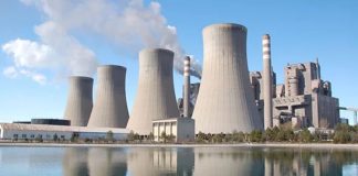 Enerji üretim tesislerinin sorunsuz çalışmasını sağlayan santral operatörü, elektrik ve enerji sektörünün en kritik mesleklerinden biridir. Bir santral operatörü, enerji santrallerinde cihazların ve makinelerin kontrolünü sağlar, üretim süreçlerini izler ve olası sorunları önceden tespit eder. Günümüzde enerji talebinin artması, santral operatörü pozisyonunu iş dünyasında vazgeçilmez hale getirmiştir. Konulu bir haber görseli.