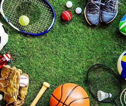 Fiziksel performansını belirli bir branşta geliştiren ve bu alanda profesyonel ya da amatör olarak faaliyet gösteren kişi sporcu olarak tanımlanır. Günümüzde sporcu, sadece fiziksel güçle değil aynı zamanda disiplin, strateji ve mental dayanıklılıkla da ön plana çıkar. Sporun giderek daha profesyonel bir hale gelmesiyle birlikte sporcu kavramı da genişlemiş ve farklı branşlarda uzmanlaşmış bireyleri kapsar hale gelmiştir. Konulu bir haber görseli.