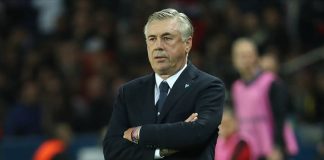 Futbol dünyasında başarının arkasında büyük ölçüde teknik direktörler bulunur. Bir takımın saha içi performansından, oyuncu kadrosunun yönetimine kadar birçok konuda sorumluluk alan teknik direktörler, hem strateji hem de liderlik becerilerini etkin şekilde kullanmak zorundadır. Teknik direktör, sadece maç sırasında değil, sezon boyunca takımın performansını yükseltmek ve hedeflerine ulaşmasını sağlamakla yükümlüdür. Konulu bir haber görseli.