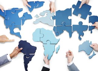 Küreselleşmenin hız kazanmasıyla birlikte ülkeler arasındaki diplomatik, ekonomik ve siyasi ilişkiler her zamankinden daha önemli hale gelmiştir. Bu süreçte devletler, kurumlar ve uluslararası kuruluşlar arasında köprü görevi gören uluslararası ilişkiler uzmanı, stratejik bir meslek olarak öne çıkar. Gerek dış politika analizlerinde gerek küresel gelişmelerin yorumlanmasında aktif rol alan uluslararası ilişkiler uzmanları, günümüz dünyasında kritik bir görev üstlenir. Bu yazıda uluslararası ilişkiler uzmanı kimdir, ne iş yapar ve uluslararası ilişkiler uzmanı ne kadar kazanır gibi merak edilen sorulara detaylı şekilde yer verilecektir. Konulu bir haber görseli.