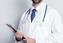 Günümüzde sağlık sektöründe üroloji uzmanları, erkek ve kadın hastaların üriner sistem sağlığını korumada ve tedavi süreçlerini yönetmede kritik bir rol üstlenir. Üroloji uzmanı kimdir sorusu, özellikle bu alanda kariyer yapmak isteyenler veya doğru sağlık hizmetini arayanlar için önemlidir. Aynı şekilde üroloji uzmanı ne kadar kazanır konusu da mesleğin popülerliği ve uzmanlık gerekliliği nedeniyle sıkça merak edilir. Konulu bir haber görseli.