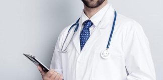 Günümüzde sağlık sektöründe üroloji uzmanları, erkek ve kadın hastaların üriner sistem sağlığını korumada ve tedavi süreçlerini yönetmede kritik bir rol üstlenir. Üroloji uzmanı kimdir sorusu, özellikle bu alanda kariyer yapmak isteyenler veya doğru sağlık hizmetini arayanlar için önemlidir. Aynı şekilde üroloji uzmanı ne kadar kazanır konusu da mesleğin popülerliği ve uzmanlık gerekliliği nedeniyle sıkça merak edilir. Konulu bir haber görseli.