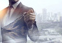 Günümüz iş dünyasında uygulama sorumluları, kurumların projelerini etkin şekilde yönetmesi ve uygulamalarının sorunsuz çalışması için kritik bir görev üstlenmektedir. Teknoloji ve süreç yönetimi alanında köprü görevi gören bu profesyoneller, hem teknik hem de organizasyonel yetkinlikleri ile öne çıkar. Peki, uygulama sorumlusu kimdir, görevleri nelerdir ve uygulama sorumlusu ne kadar kazanır? İşte bu mesleğin detayları ve iş dünyasındaki önemi. Konulu bir haber görseli.