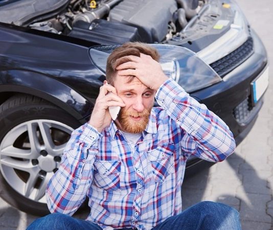 Sigorta sektörü, modern ekonominin güvence sağlayan önemli alanlarından biridir. Bu alanda görev yapan zincirleme sigorta uzmanı, özellikle trafik ve hasar süreçlerinde uzmanlaşmış profesyonellerdir. Zincirleme sigorta uzmanı, sigorta şirketlerinin taleplerini doğru şekilde değerlendirmek, hasarları analiz etmek ve tazminat süreçlerini yönetmek gibi kritik görevleri üstlenir. Konulu bir haber görseli.